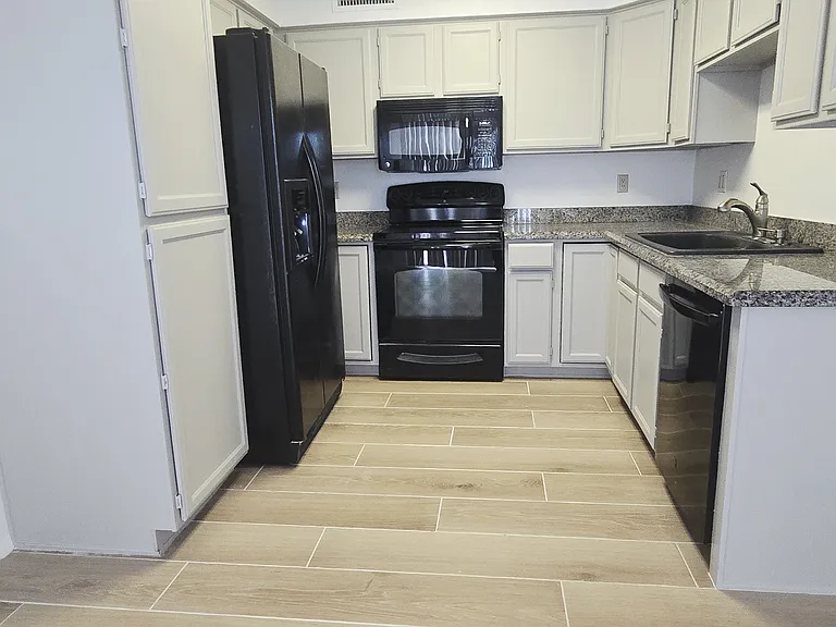 10961 E Hope Dr — Photo 5