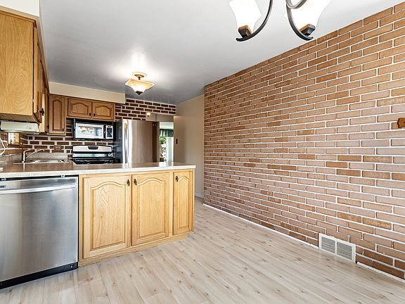4th image of 10245 S 52nd Ave
