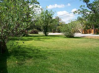 1019 Forest Rd, Clear Lake Shores, TX 77565