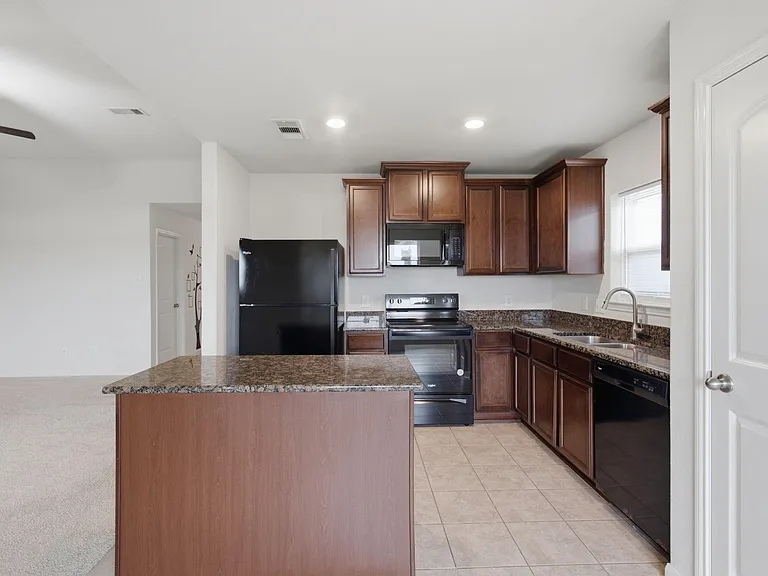1069 Mule Ridge Dr — Photo 12