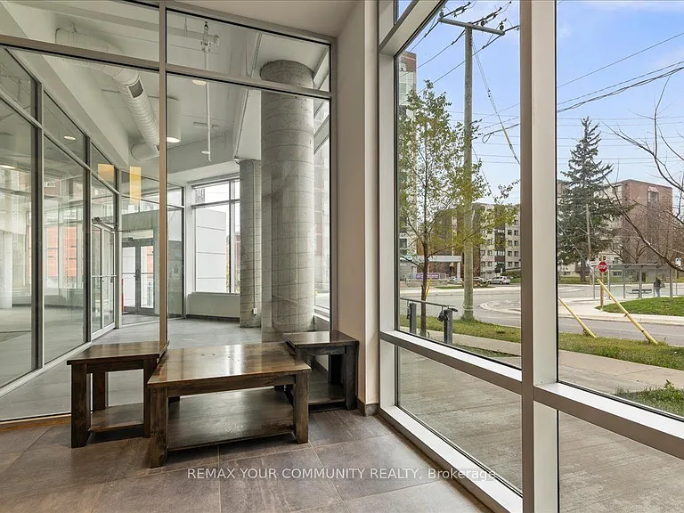 158 King St N #1105 — Photo 6