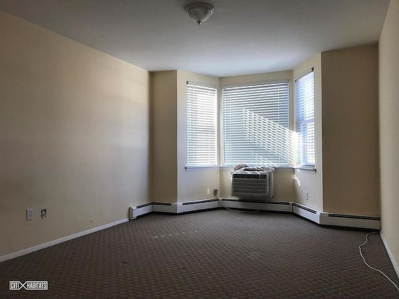 5th image of 1511 Jordan Ct #2