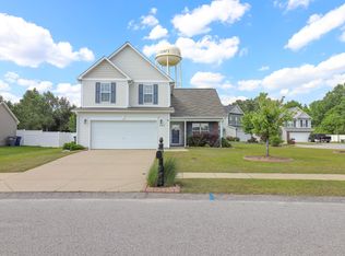 399 Fairfield Cir, Raeford, NC 28376