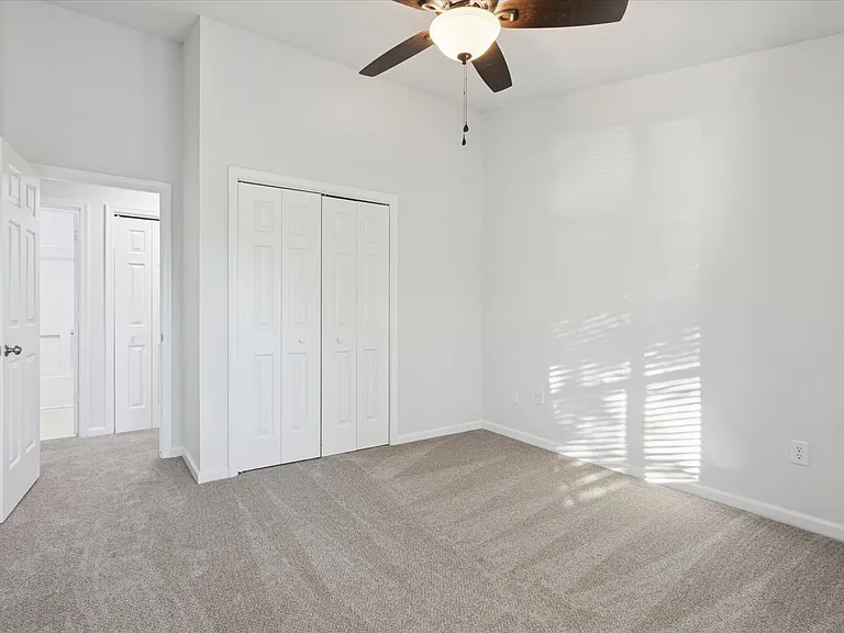 1563 N King St #105 — Photo 16