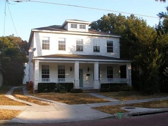 3rd image of 1317 Catherine St