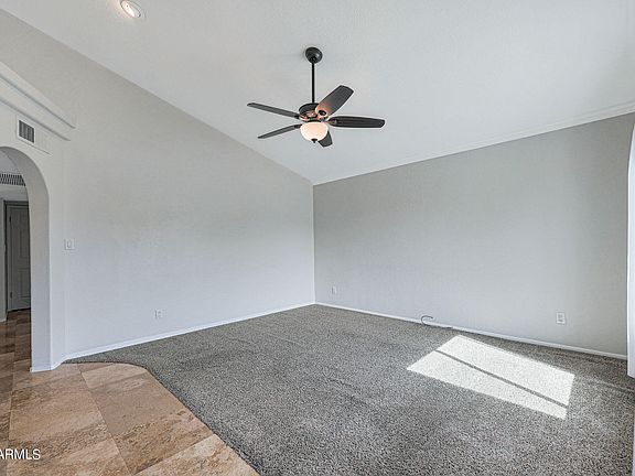 4th image of 1318 E Hale Street
