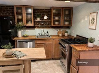 406 6th St SE, Washington, DC 20003