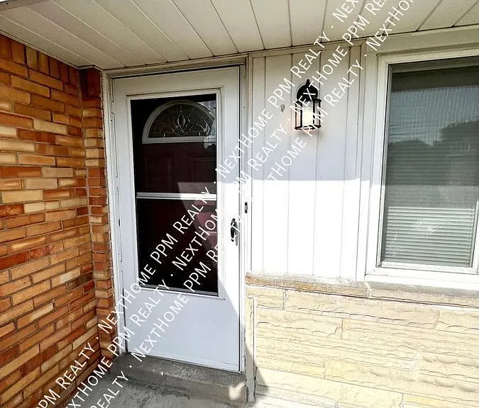 1235 Illinois Ave — Photo 3