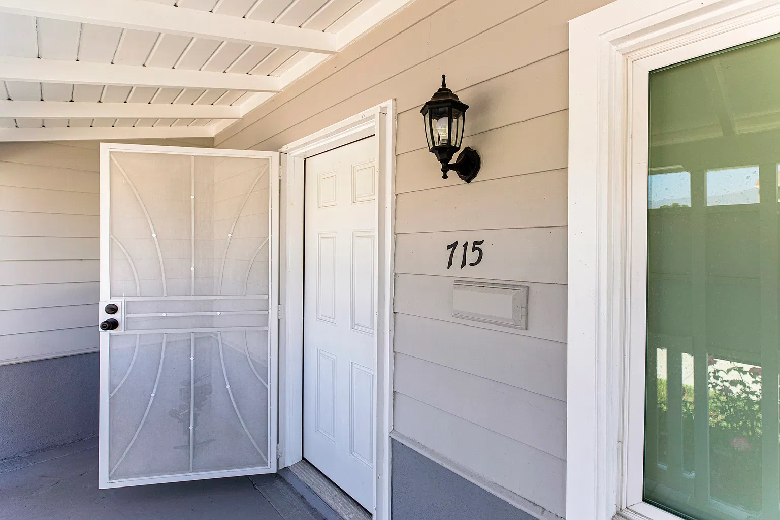 3 bed, 1400 sqft, $5,000 — Photo 2
