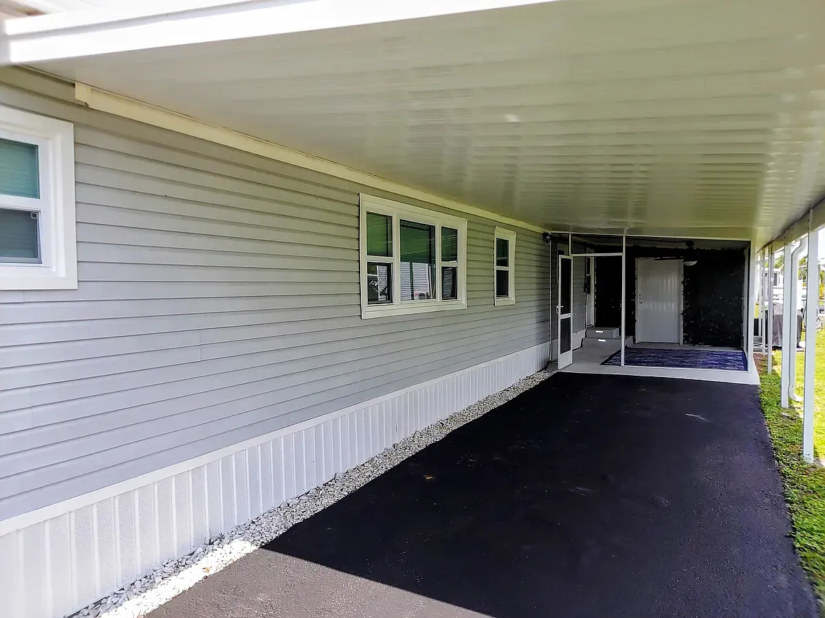 2 bed, 900 sqft, $1,800 — Photo 2