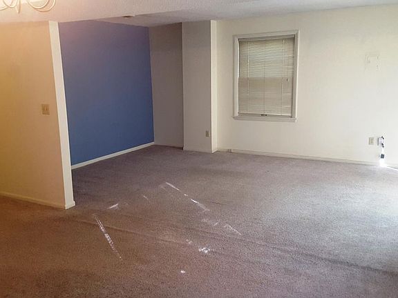 4th image of 5037 Grand Ave