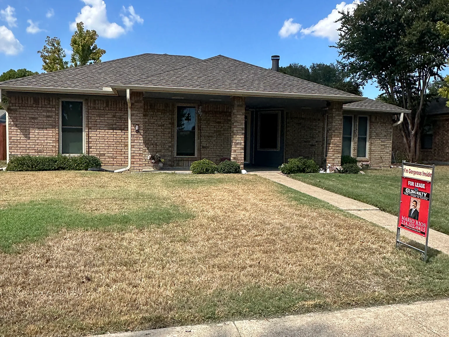 3 bed, 1359 sqft, $2,200 — Photo 2