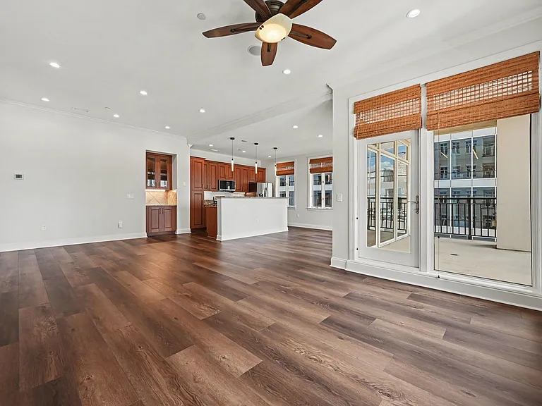 230 Tryon St #710 — Photo 13