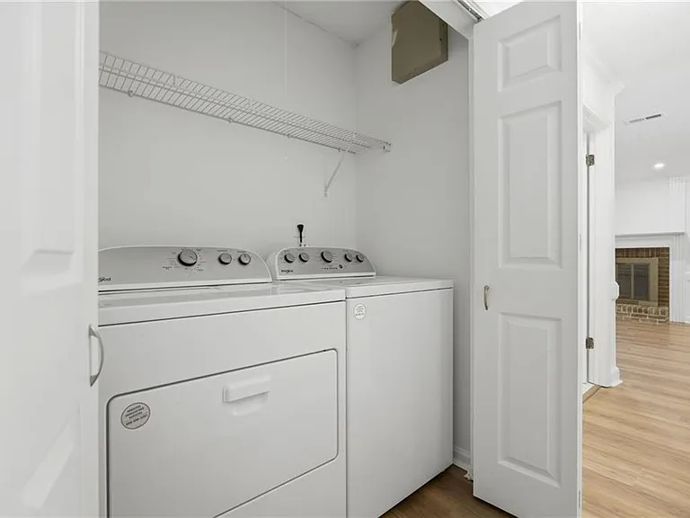 129 Sandalwood Cir — Photo 35
