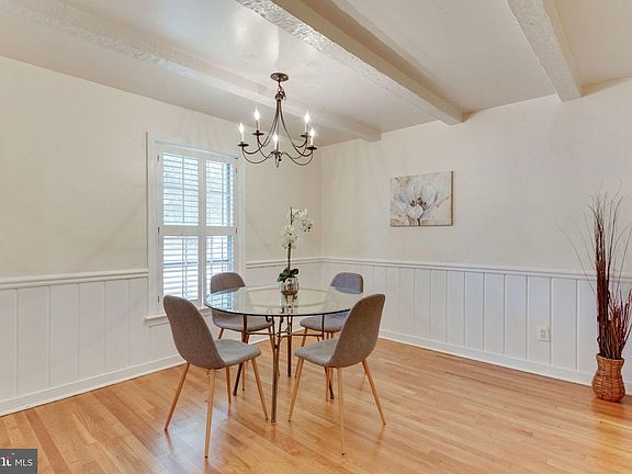 5th image of 1556 Westmoreland St