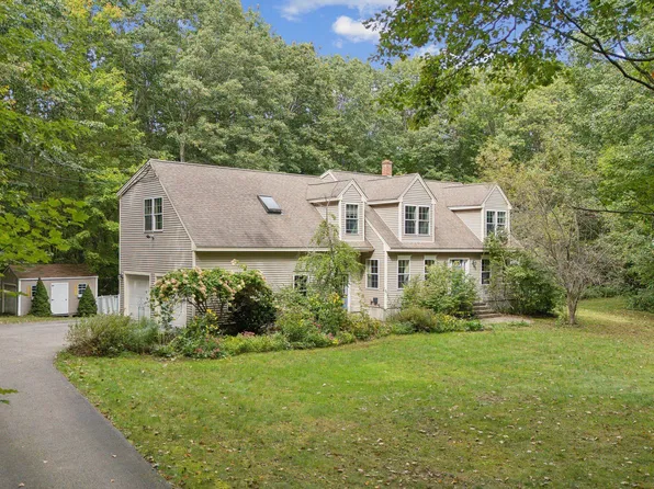 12 Westwoods Road, Kennebunk, ME 04043