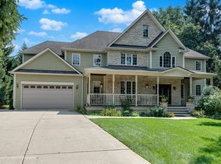 22W155 2nd St, Glen Ellyn, IL 60137