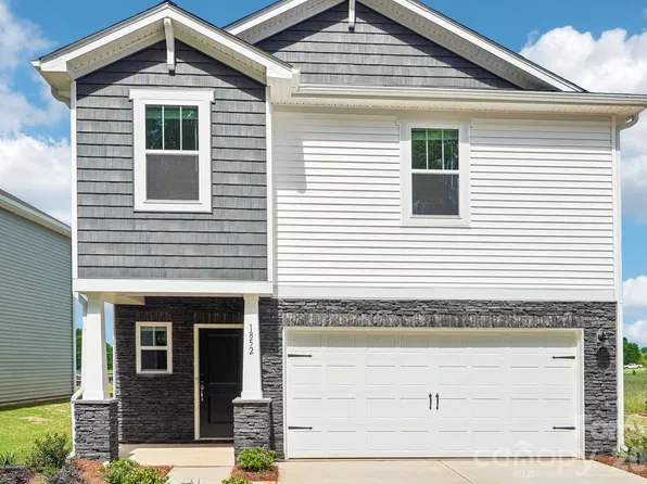 2621 Celestial Dr, Newton, NC 28658