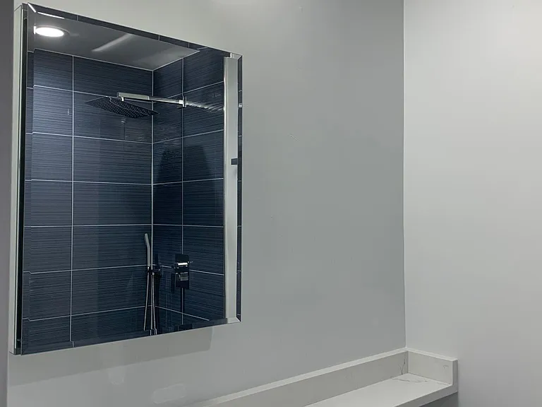 Master Bedroom's sink with vanity mirror