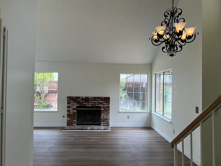 19356 Lambeth Ct — Photo 4