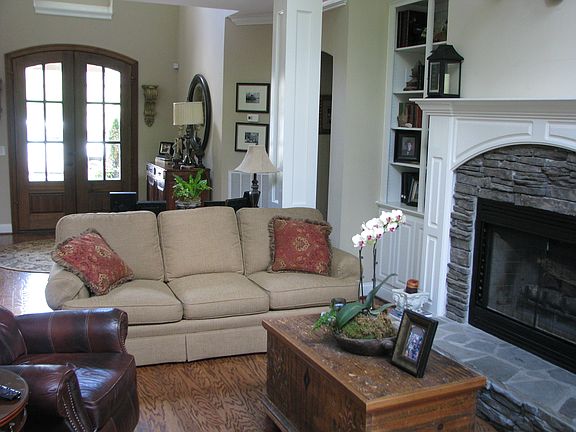 Den look 2 front entry