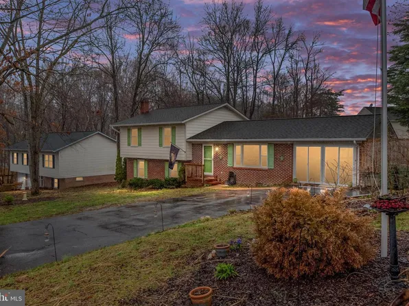 1705 Sherwood Dr, Fredericksburg, VA 22405