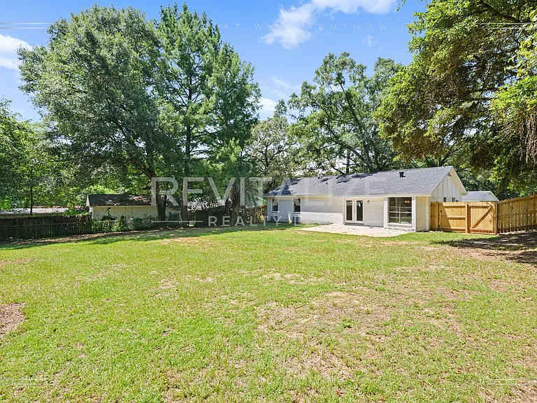 5812 Hanging Moss Ct — Photo 32