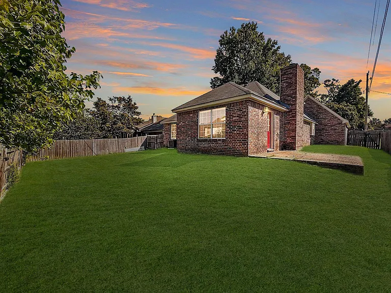 3903 Black Walnut Dr — Photo 20