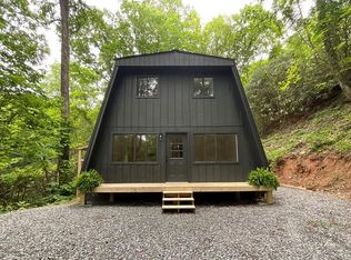 1136 Granny Squirrel Dr, Andrews, NC 28901
