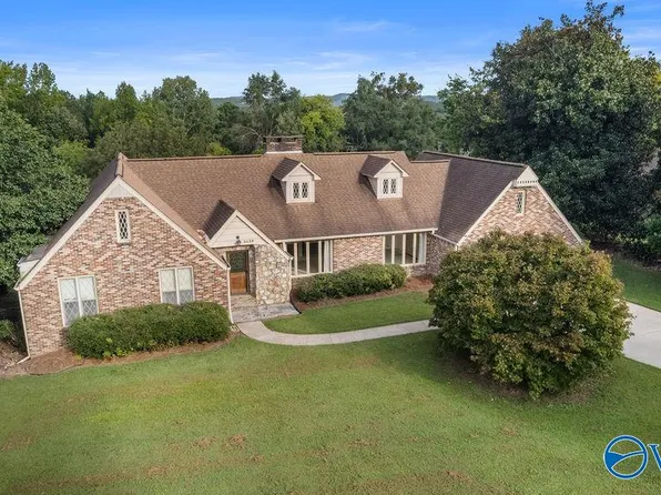 3539 Brock Hill Dr, Gadsden, AL 35903