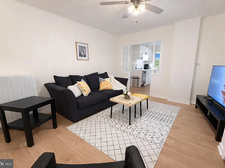 131 Livingston Ave — Photo 3