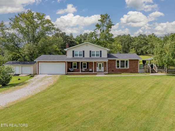 624 Back Valley Rd, Oliver Springs, TN 37840