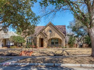 2141 Warner Rd, Fort Worth, TX 76110