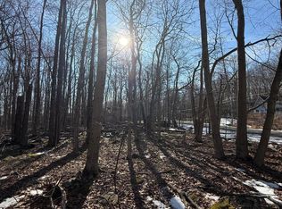 804 Selig Rd, Pocono Lake, PA 18347