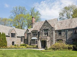 517 Fishers Rd, Bryn Mawr, PA 19010