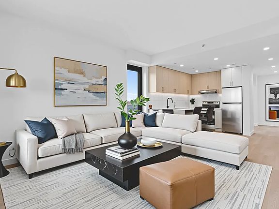 4th image of 827 Sterling Pl #3G