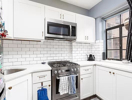 3rd image of 57 Montague St APT 8G