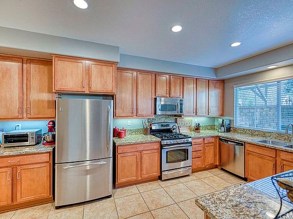 3rd image of 23802 Toscana Dr