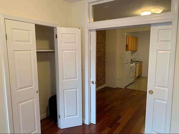 4th image of 339 E 81st St APT 3
