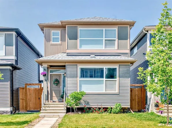 59 E Wolf Hollow Way SE, Calgary, AB T2X 1T8