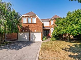 207 Larkin Ave, Markham, ON L3P 4Y7