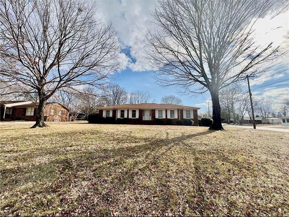 1st image of 423 Melody Ln
