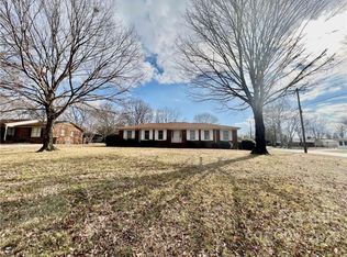 423 Melody Ln, Shelby, NC 28152