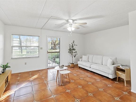 2nd image of 525 Conway Rd APT 29