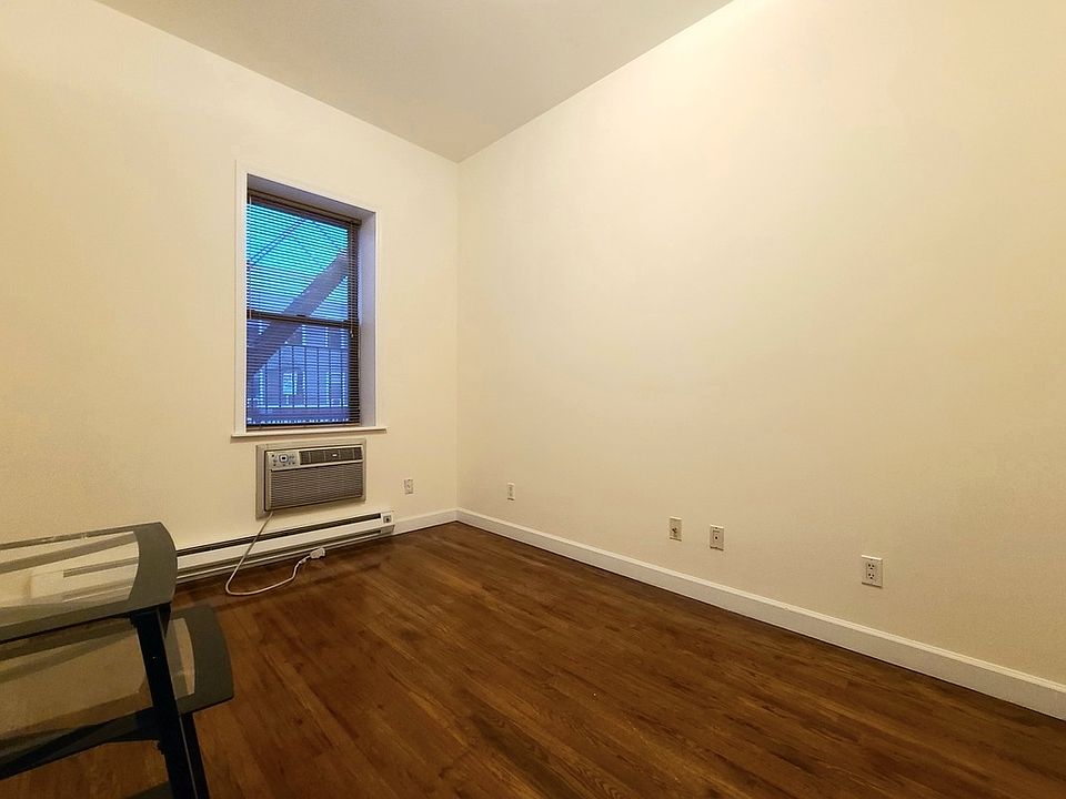 1st image of 86 Graham Ave #2AA