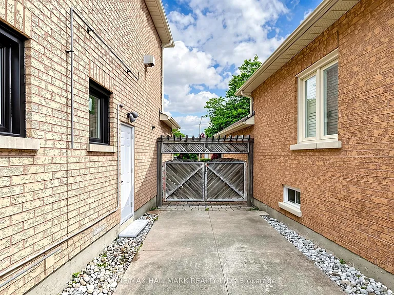 235 Caproni Dr — Photo 11