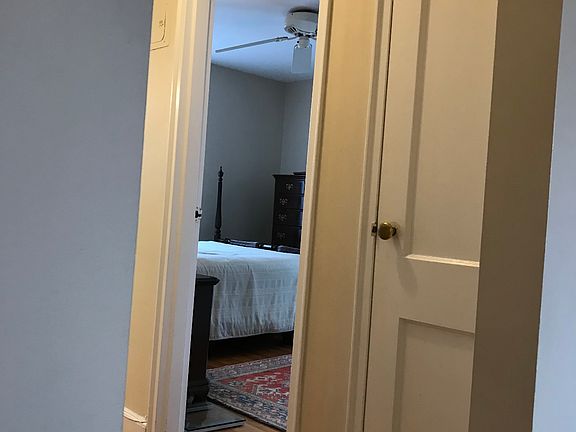 4th image of 42 Dean Rd APT 4