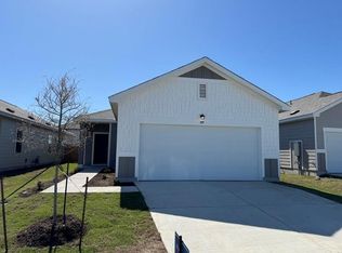 309 Plateau St, Maxwell, TX 78656