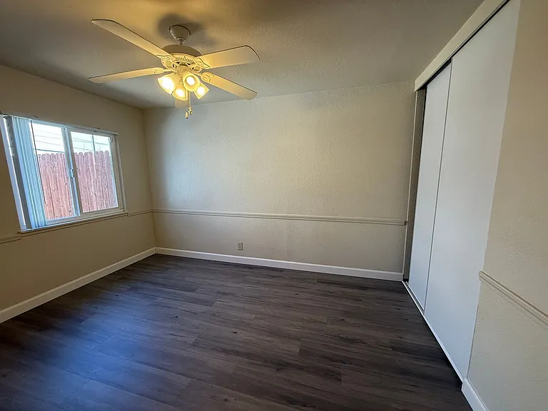 1506 Jefferson St — Photo 6
