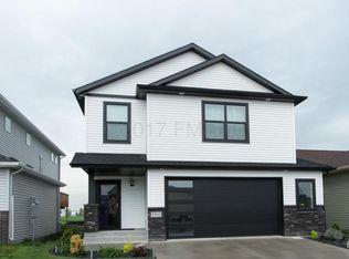 5843 55th Ave S, Fargo, ND 58104